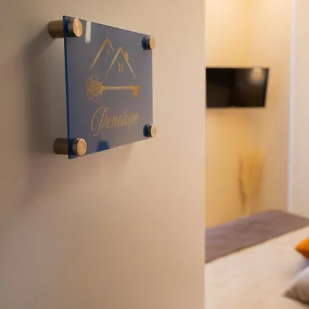 Partenope's House 3*