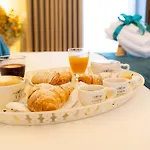 Partenope's House Bed & Breakfast