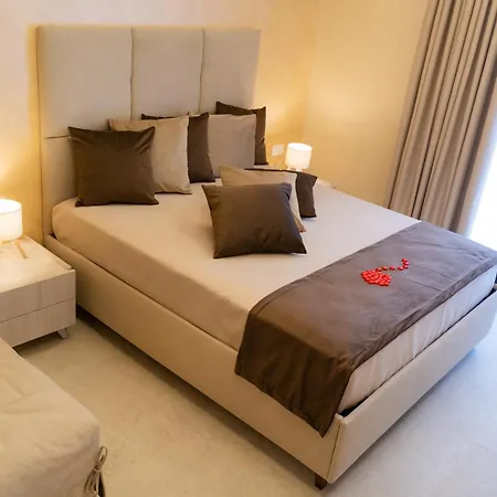 Partenope's House 3*