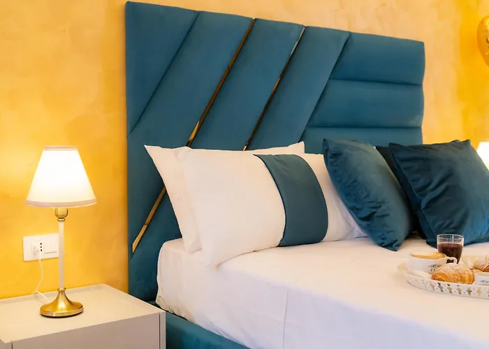 Partenope's House Bed & Breakfast 3*